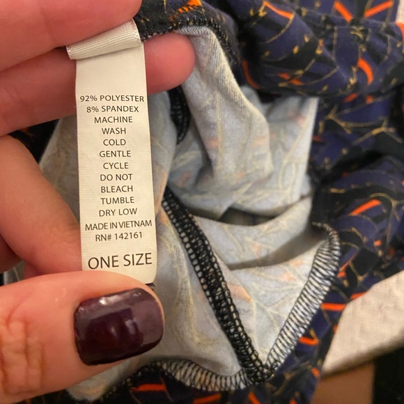 Lularoe Feather leggings - Picture 3 of 3